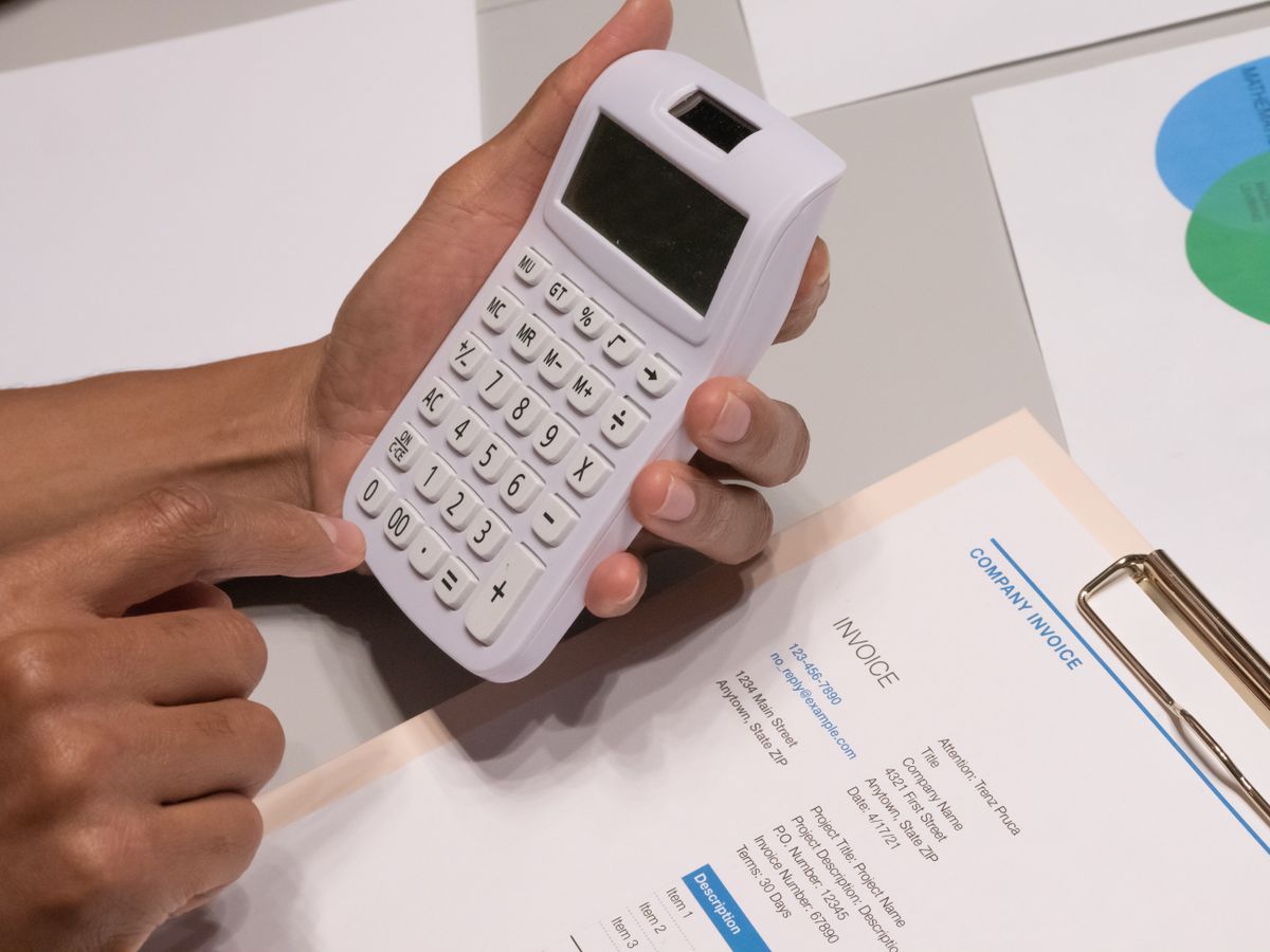 How to calculate landed cost before comparing wholesale quotations