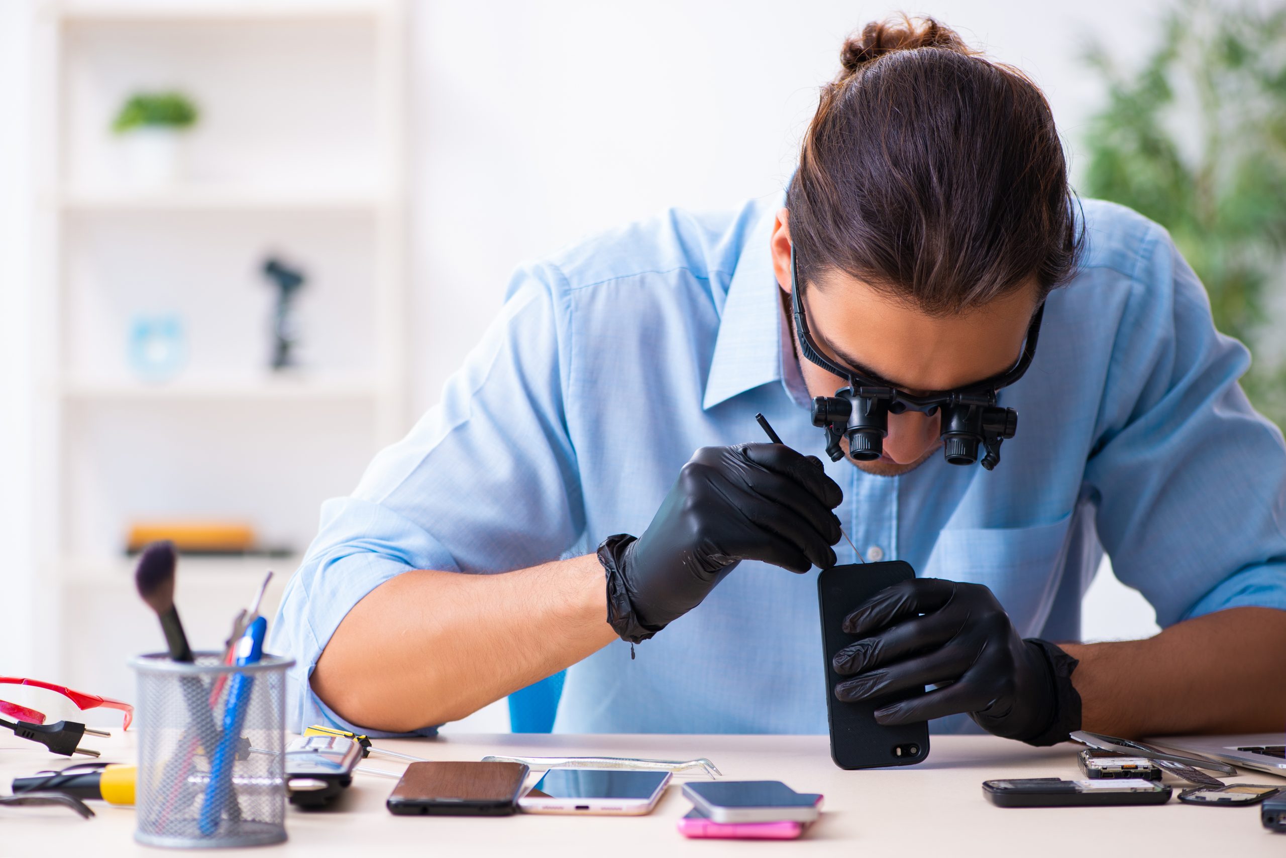 How traded-in iPhones get refurbished and how much it costs