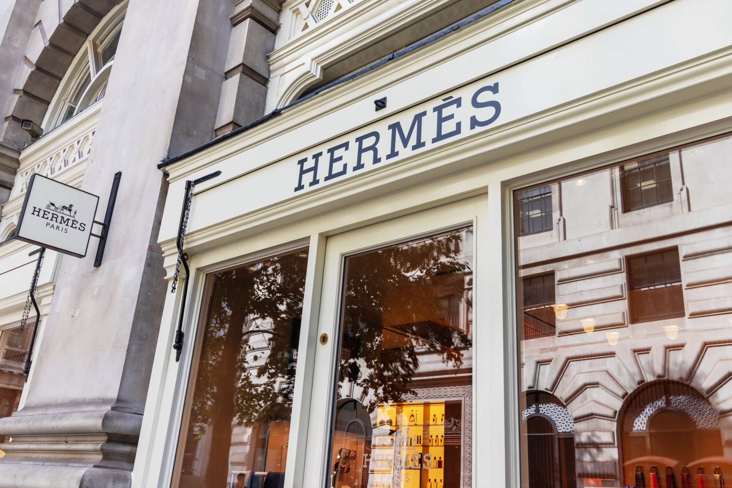 Luxury brands exceed sales expectations despite economic downturn