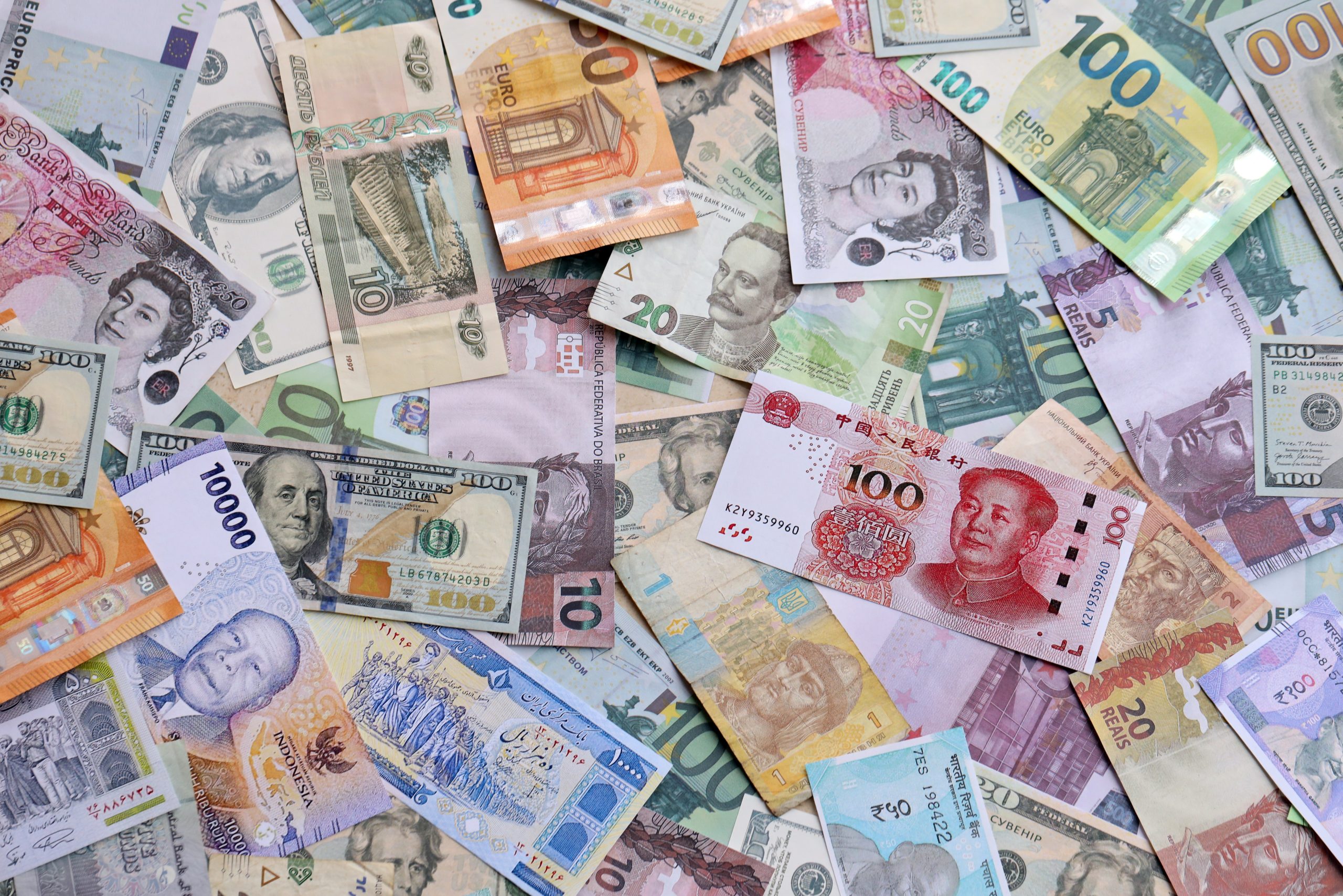 Understanding the impact of currency fluctuations on wholesale